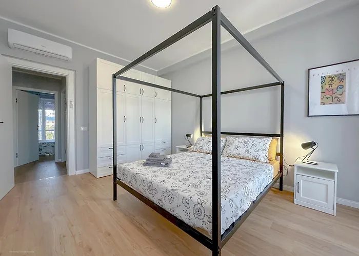 Torre 24 - Luxury Naviglio Mediolan